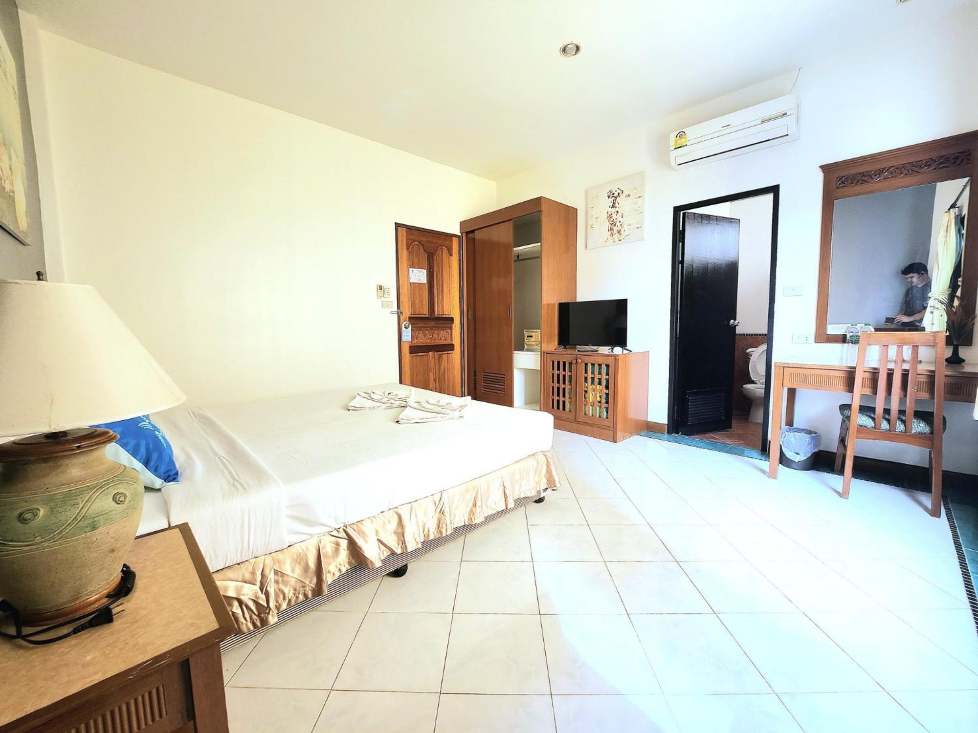 Sea Front Home Hotel - Patong Beach Εξωτερικό φωτογραφία